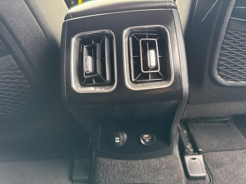 Used 2023 Kia Sorento LX image 25