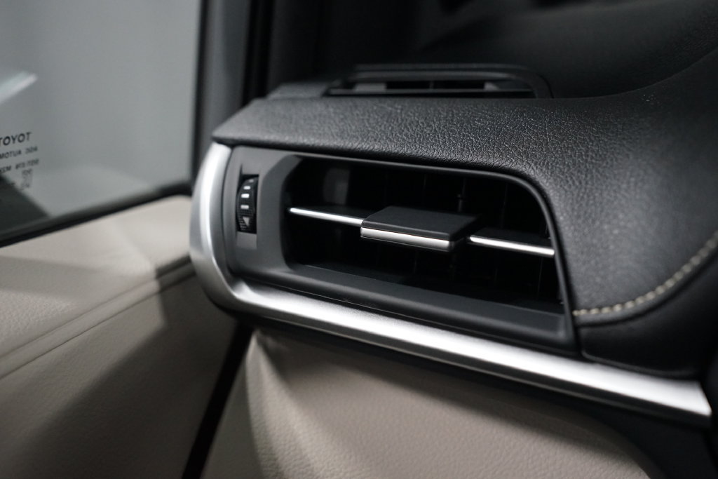New 2026 Toyota Sienna Platinum AWD/4WD image 26