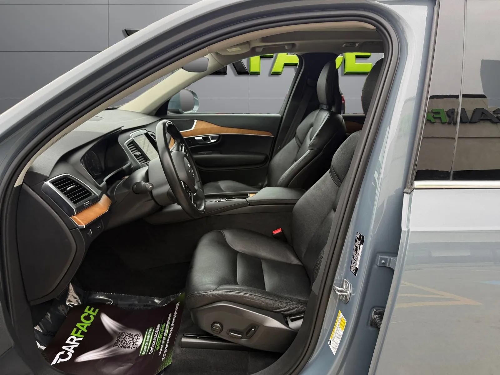 Used 2021 Volvo XC90 T6 Momentum w/ Climate Package AWD/4WD image 16