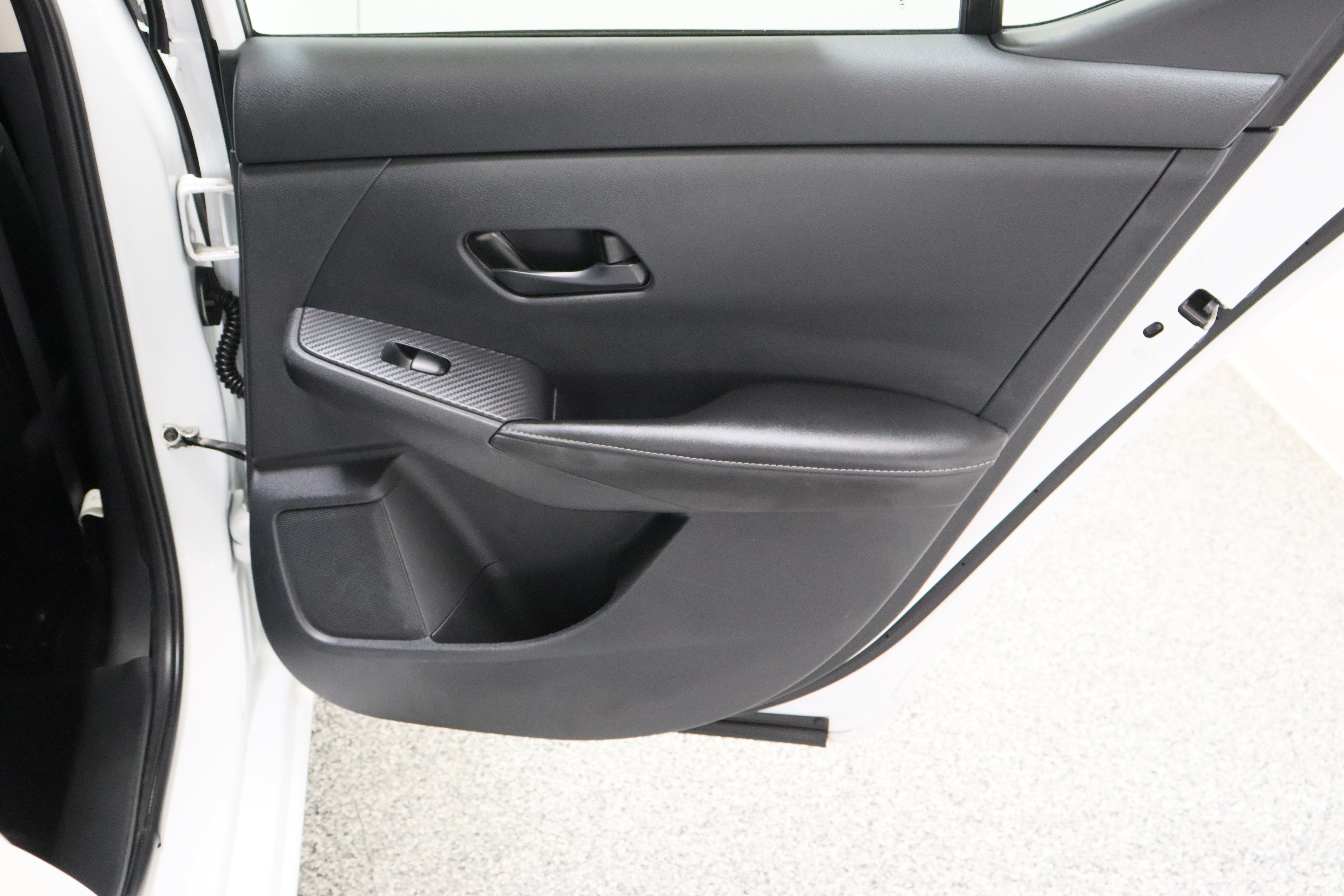 Used 2024 Nissan Sentra SV FWD image 31