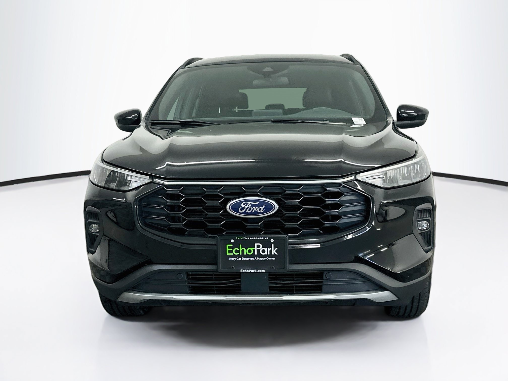 Used 2025 Ford Escape ST-Line Select AWD/4WD image 2