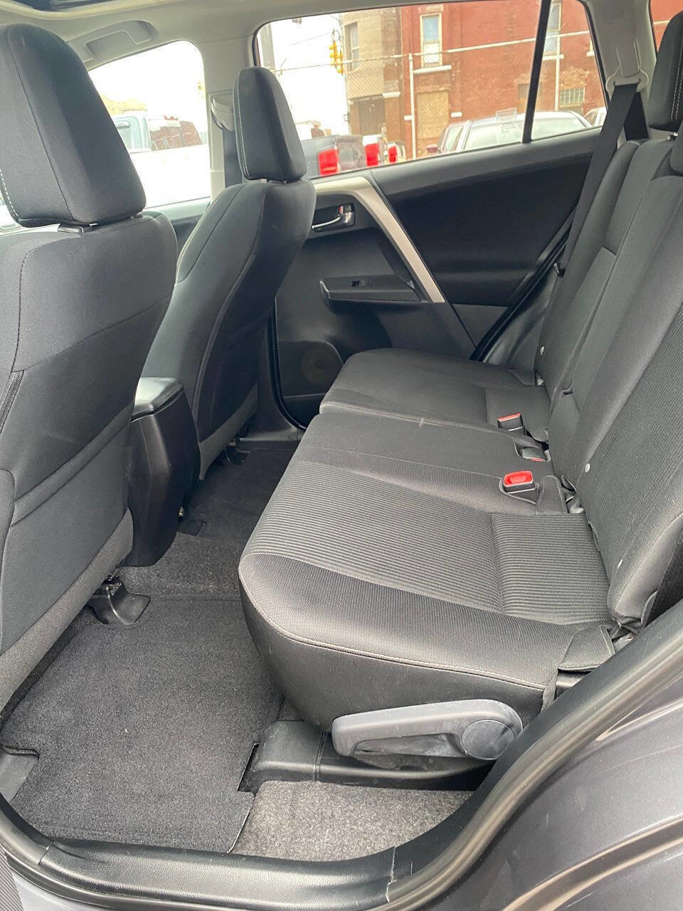 Used 2015 Toyota RAV4 XLE image 14