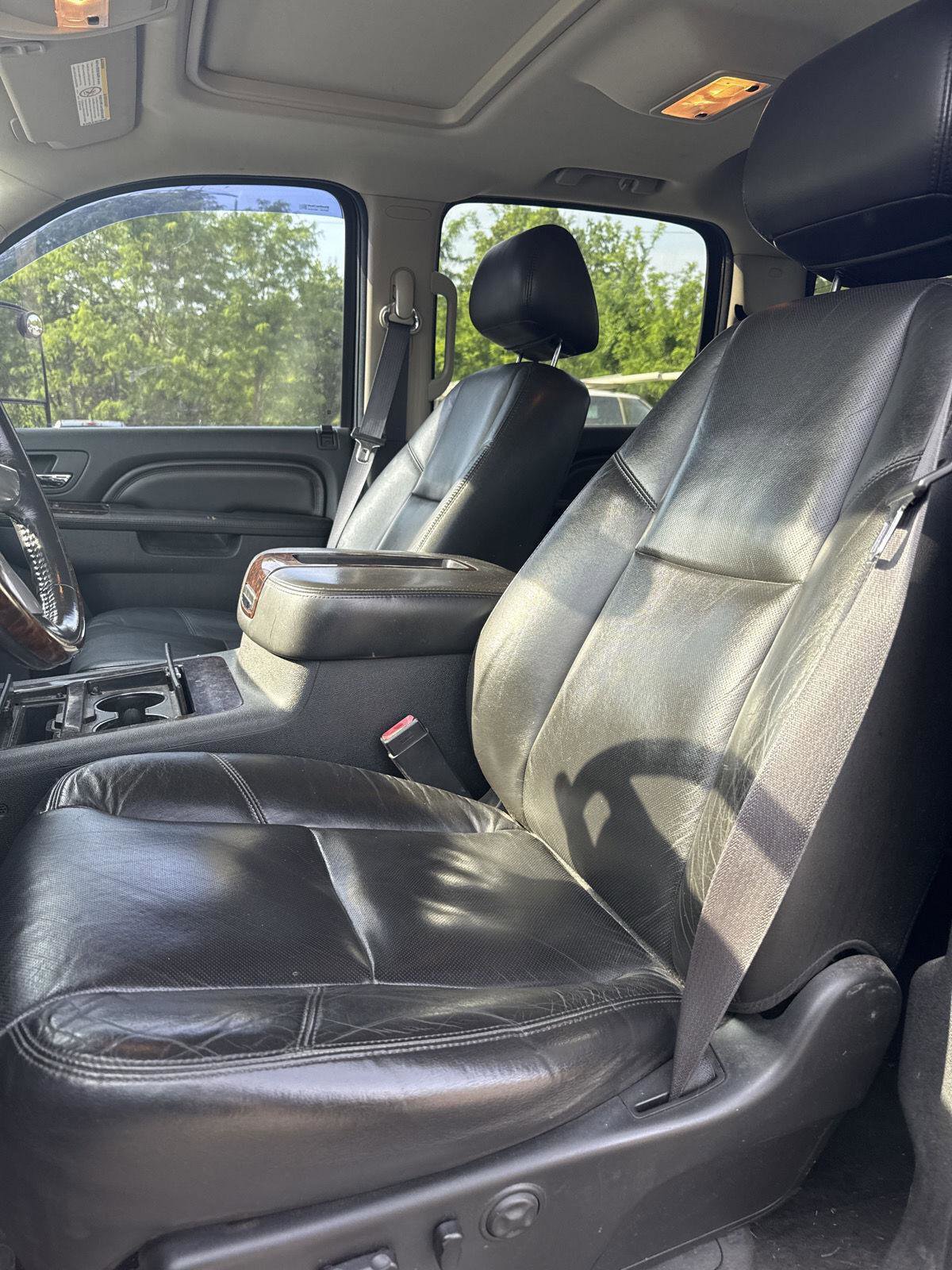 Used 2011 GMC Sierra 3500 Denali AWD/4WD image 8
