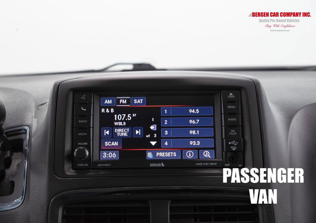 Used 2018 Dodge Grand Caravan SE w/ UConnect Hands-Free Group FWD image 29