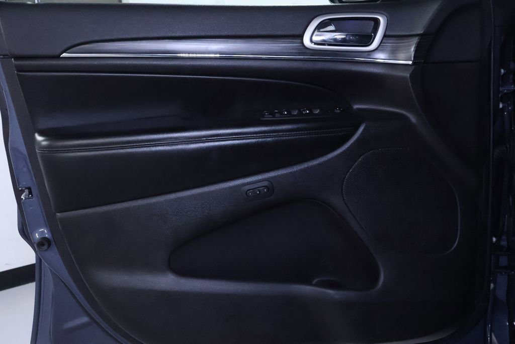 Used 2020 Jeep Grand Cherokee Limited image 14