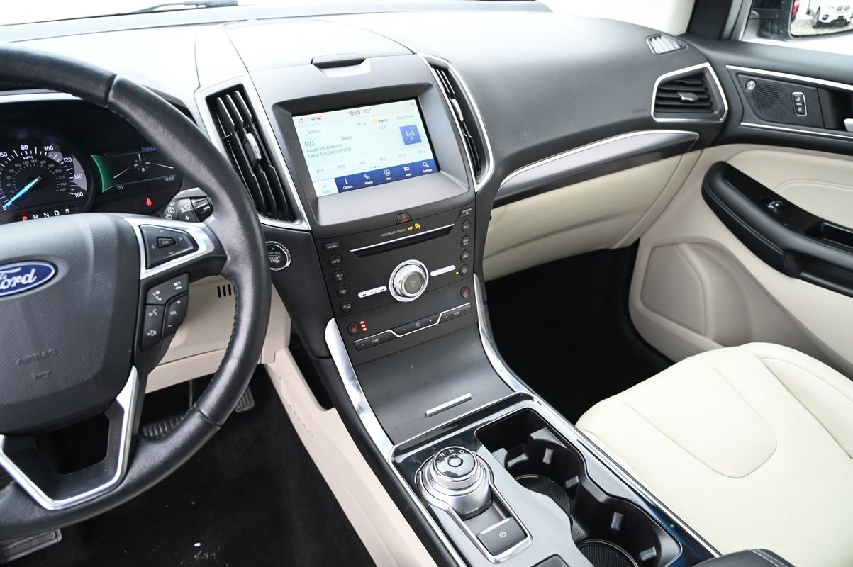 Used 2019 Ford Edge Titanium w/ Cold Weather Package image 31