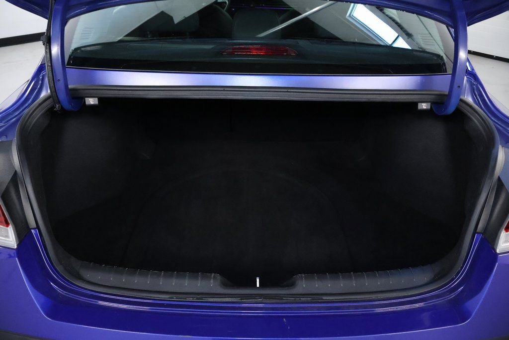 Used 2024 Hyundai Elantra Limited image 18