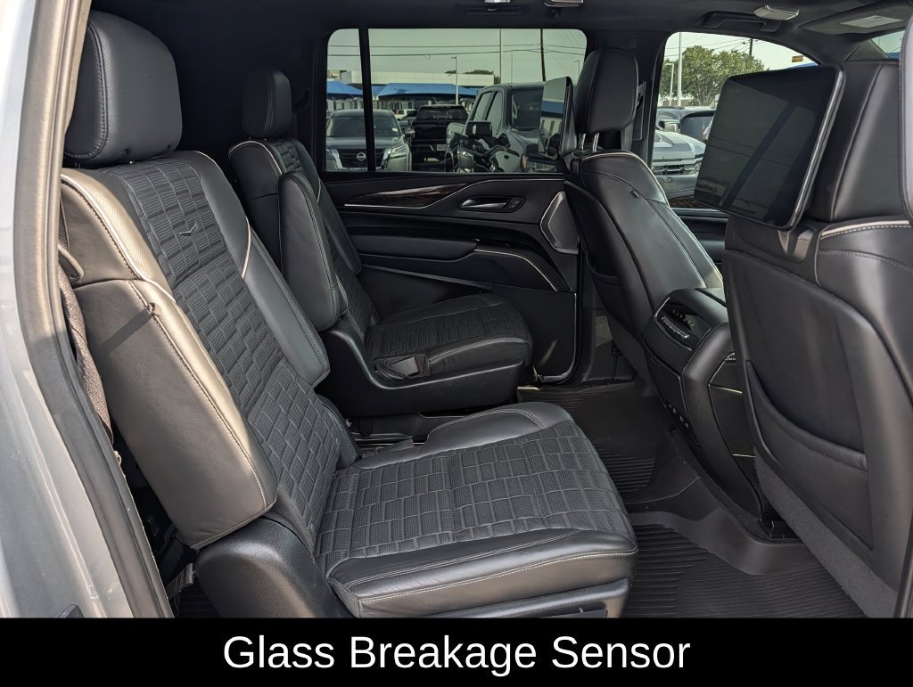Used 2023 Cadillac Escalade ESV Sport Platinum AWD/4WD image 34