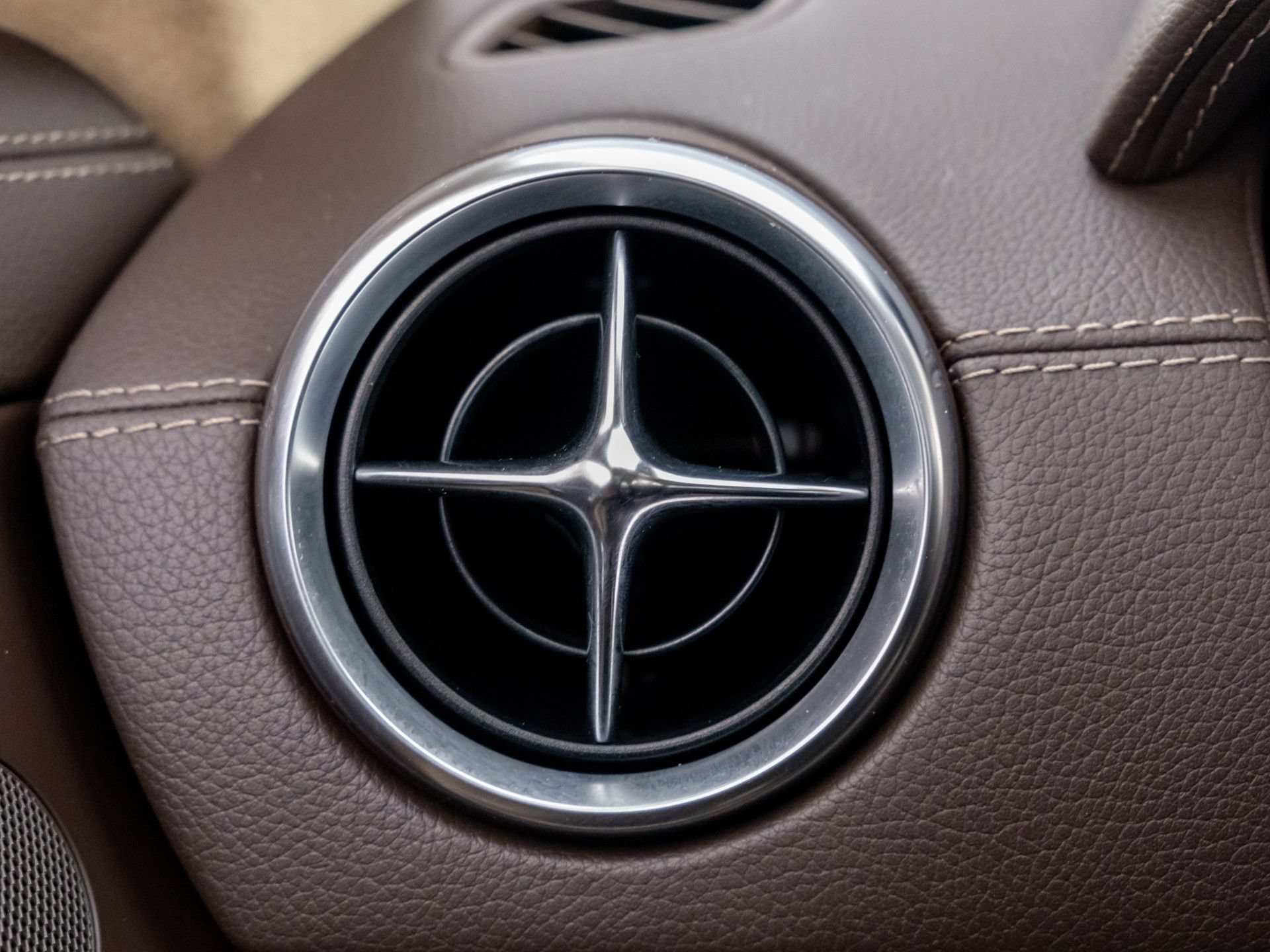 Used 2013 Mercedes-Benz SL 63 AMG image 22
