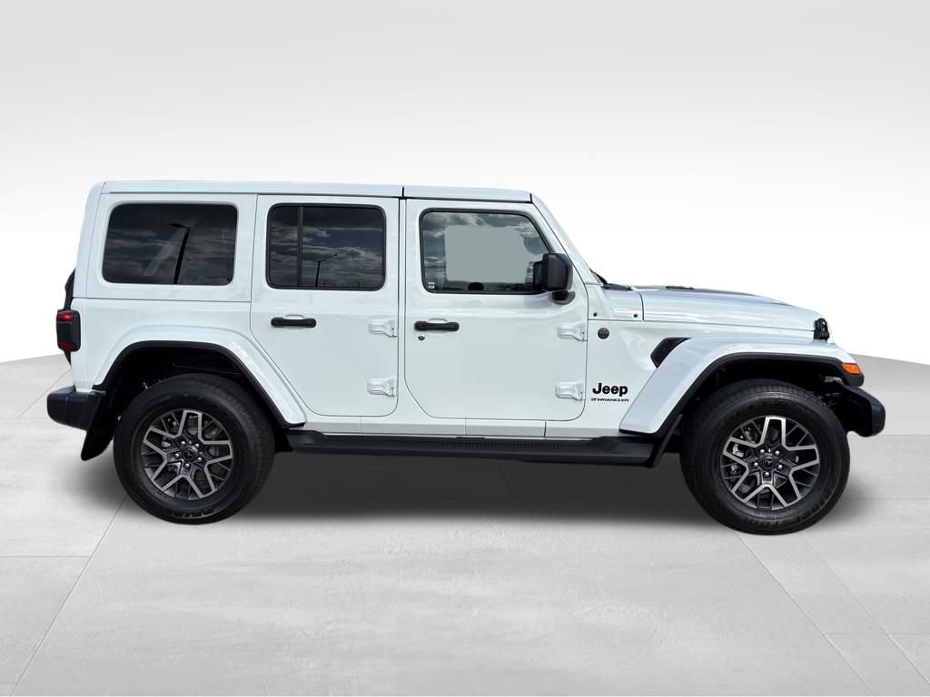 Used 2026 Jeep Wrangler Sahara image 7