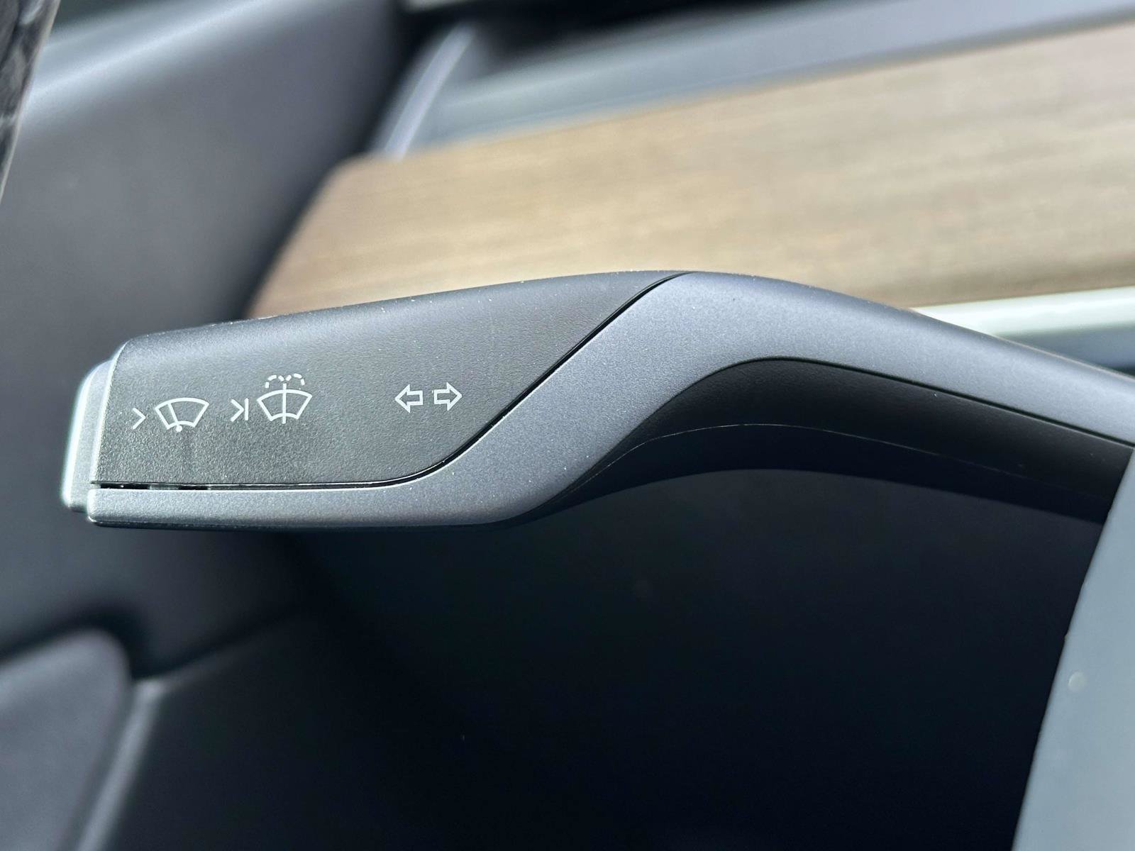 Used 2021 Tesla Model Y Long Range AWD/4WD image 21