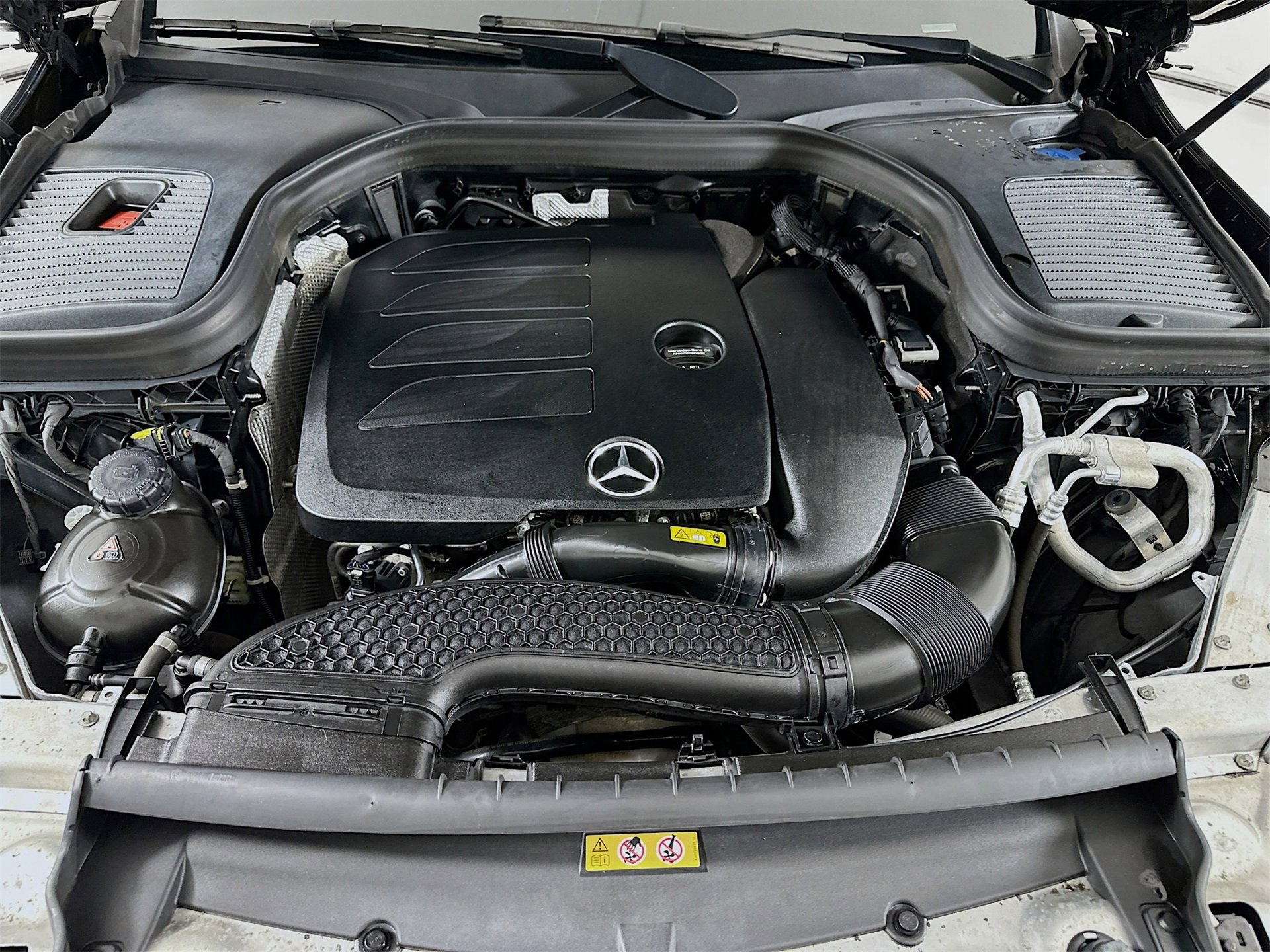 Used 2022 Mercedes-Benz GLC 300 4MATIC image 32