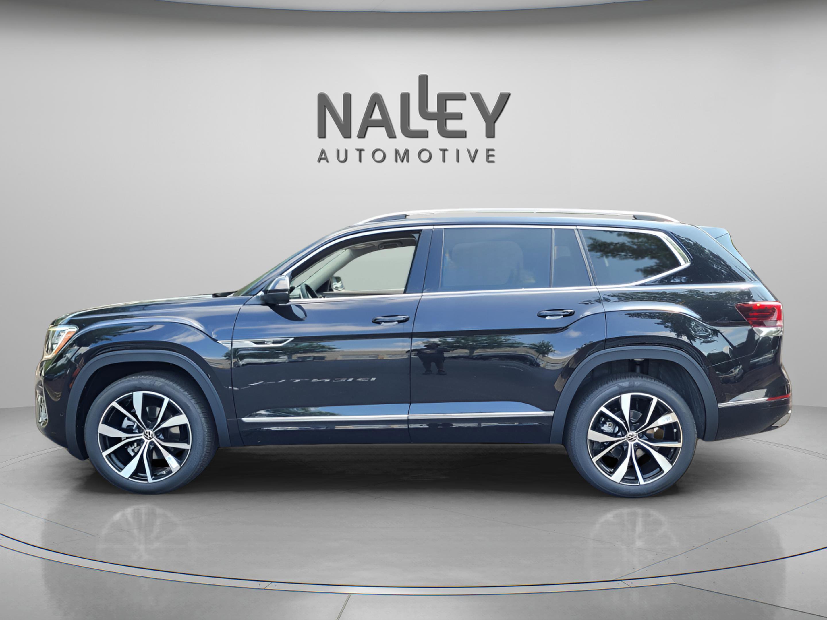 New 2026 Volkswagen Atlas SEL Premium R-Line image 2