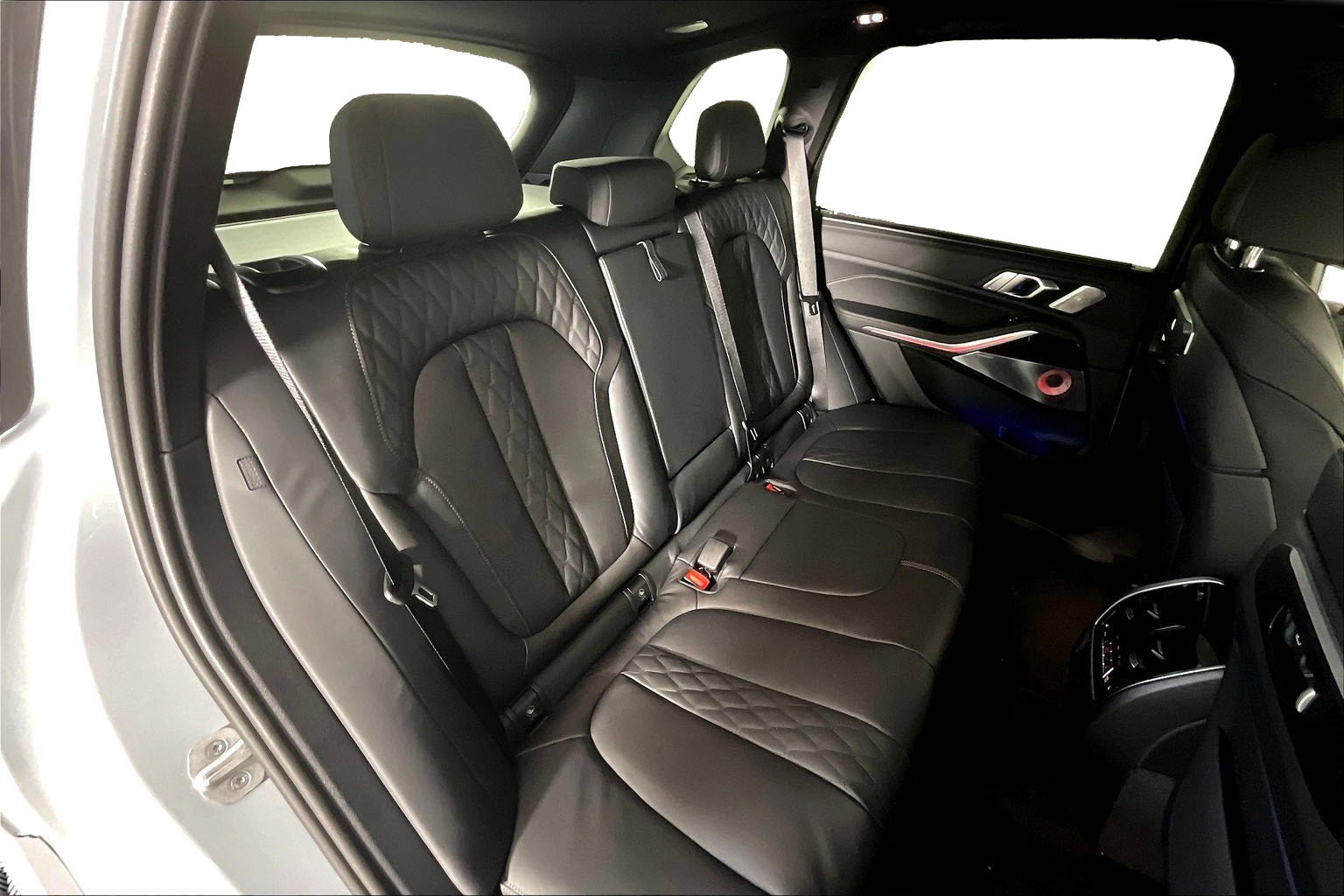 New 2026 BMW X5 M60i image 13