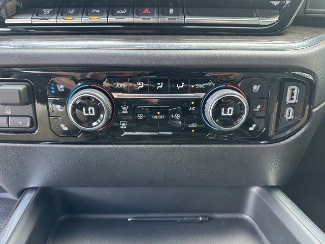 Used 2024 Chevrolet Silverado 2500 LTZ w/ LTZ Convenience Package image 27