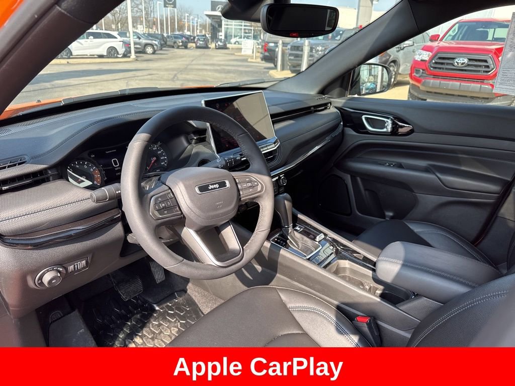 Used 2026 Jeep Compass Limited AWD/4WD image 13