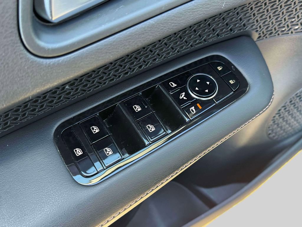 Certified 2024 Nissan Ariya AWD image 15