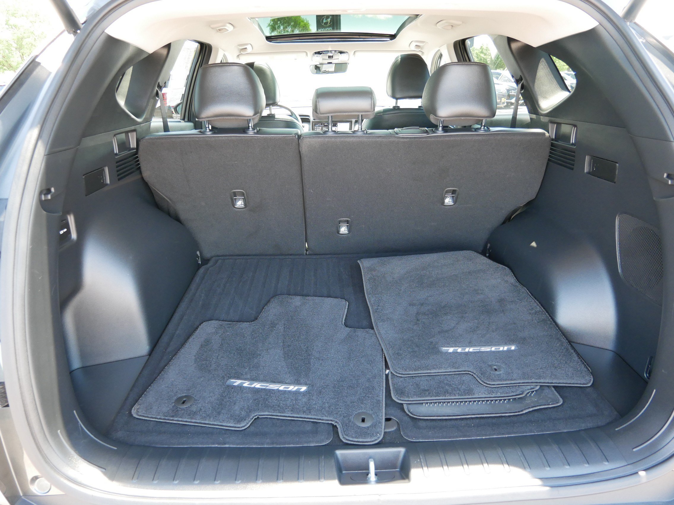 Certified 2023 Hyundai Tucson Limited AWD/4WD image 18