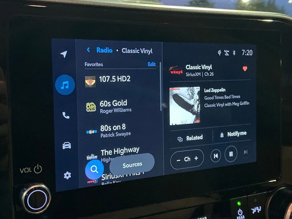 Certified 2025 Toyota Highlander XLE image 25