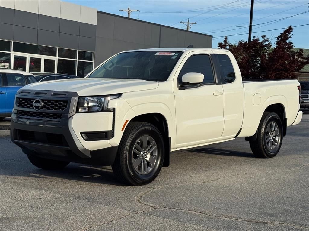 Certified 2025 Nissan Frontier SV image 7