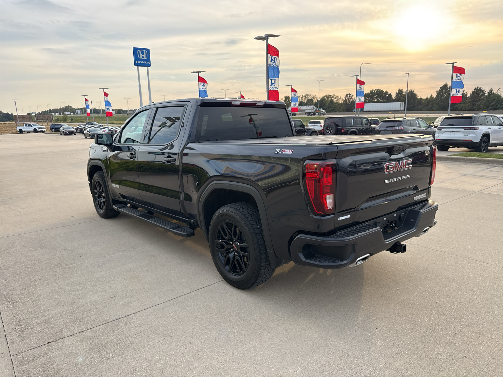 Used 2026 GMC Sierra 1500 Elevation AWD/4WD image 7