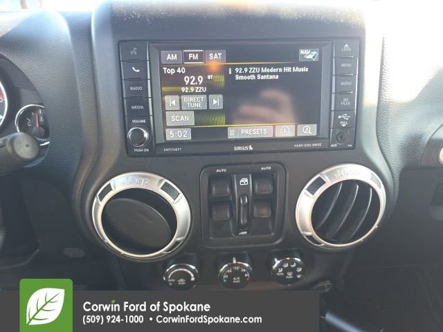 Used 2016 Jeep Wrangler Unlimited Rubicon image 12