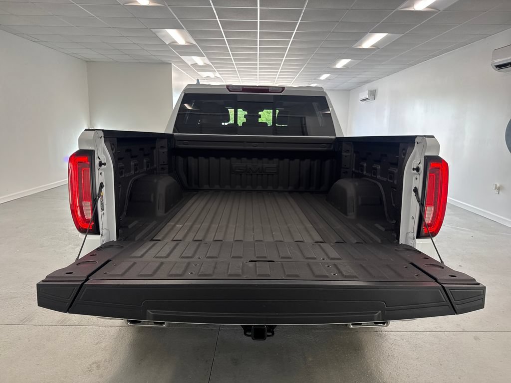 Used 2026 GMC Sierra 1500 SLT w/ SLT Premium Package AWD/4WD image 10