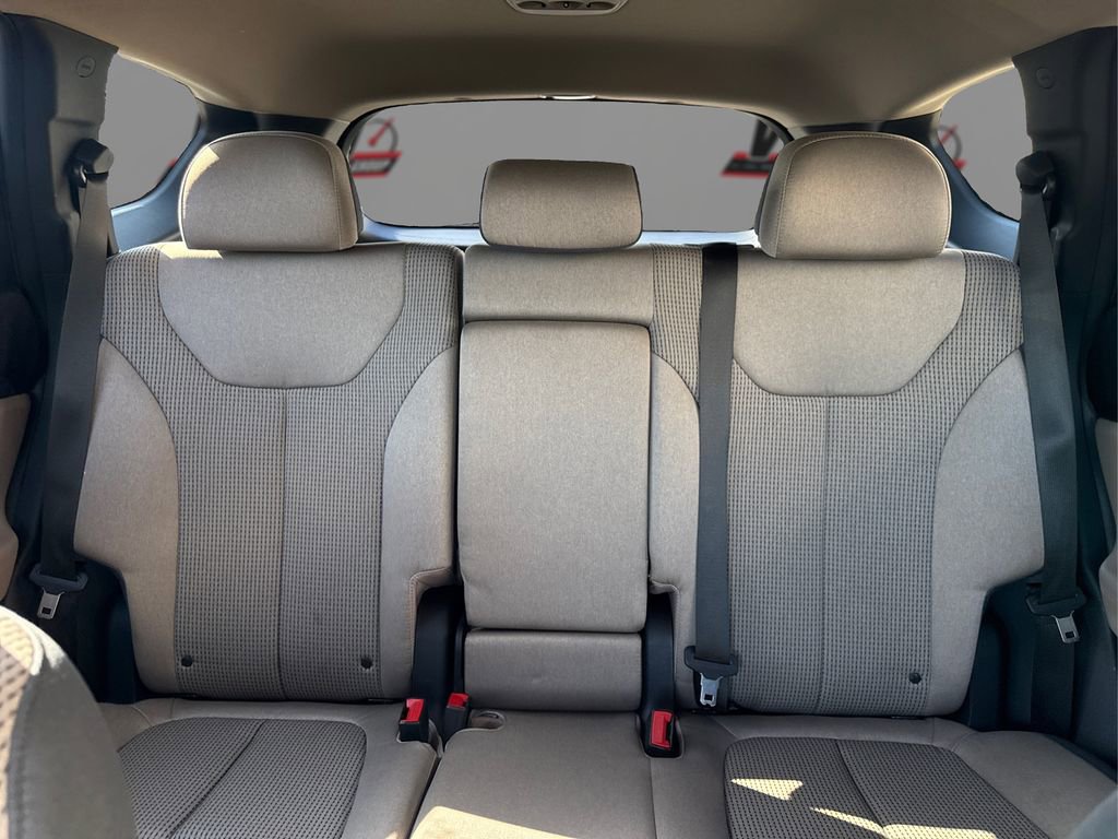 Certified 2023 Hyundai Santa Fe SEL AWD/4WD image 18