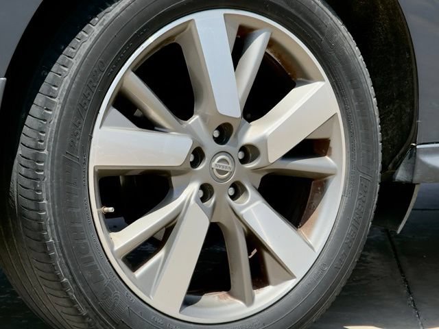 Used 2015 Nissan Pathfinder Platinum FWD image 12
