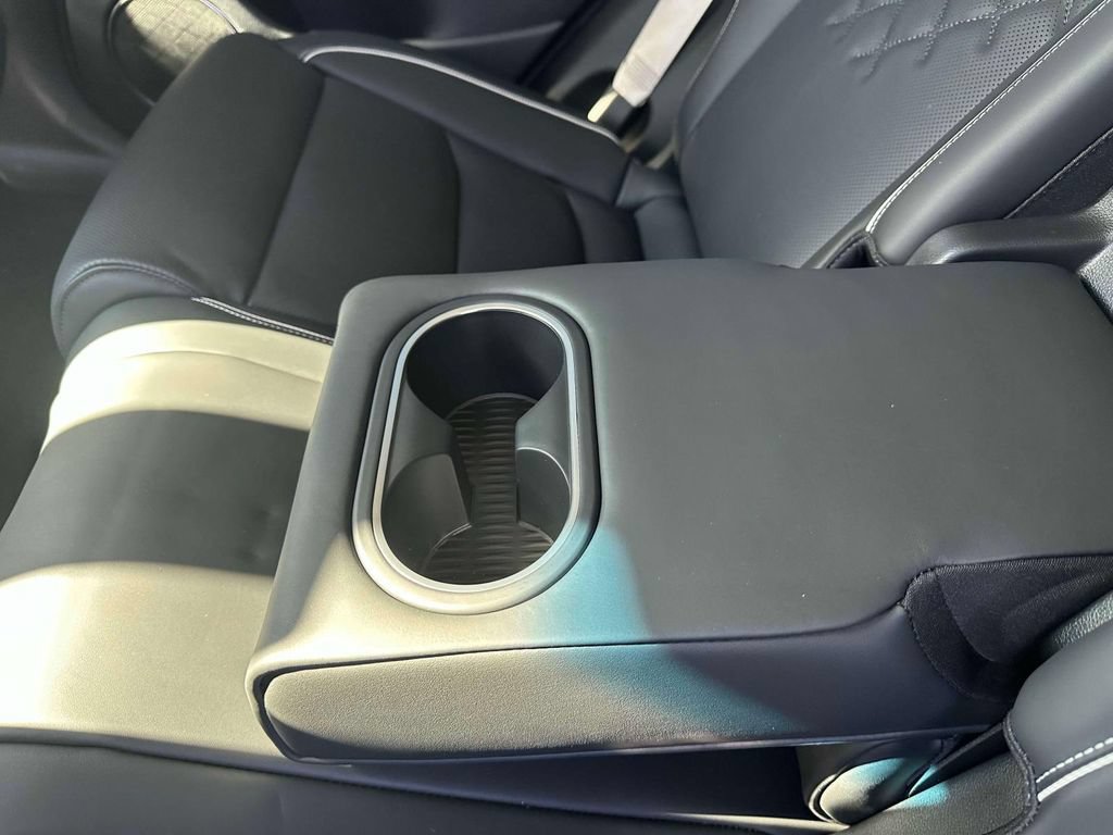 New 2025 Genesis Electrified GV70 w/ Prestige Package AWD/4WD image 13