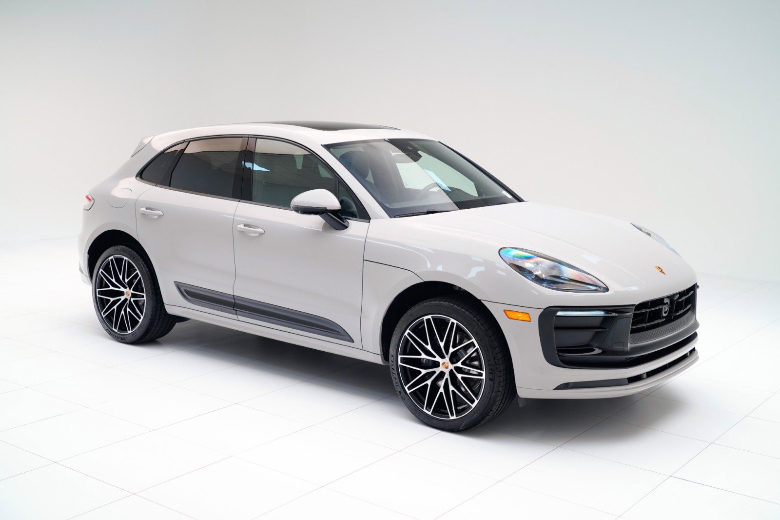 New 2026 Porsche Macan image 7