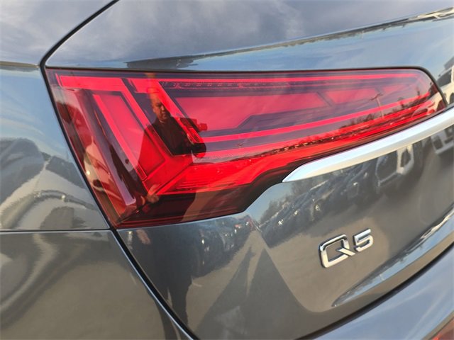 Used 2023 Audi Q5 e Premium Plus w/ Premium Plus Package image 38