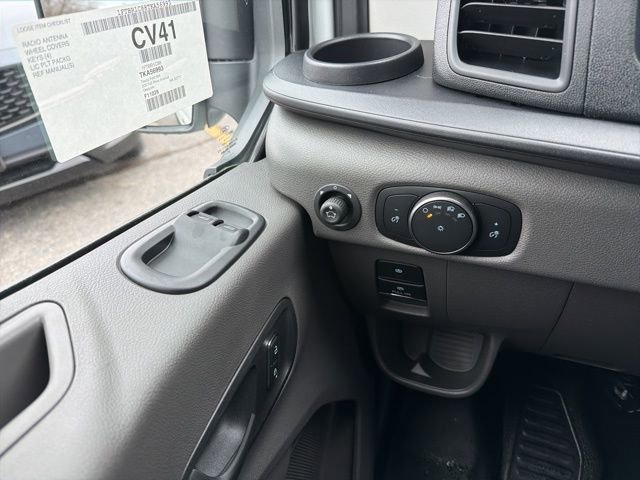New 2026 Ford Transit 250 148 Medium Roof w/ Load Area Protection Package RWD image 25