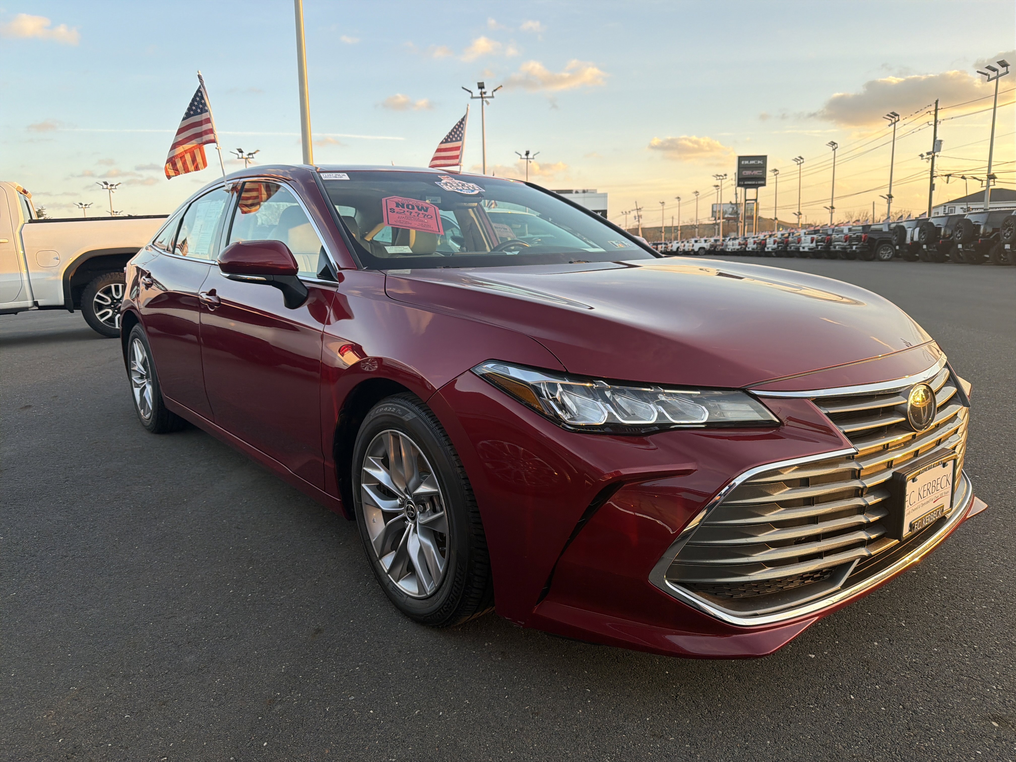 Used 2020 Toyota Avalon XLE image 4