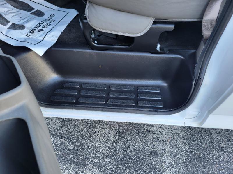 Used 2018 Chevrolet Express 3500 LS RWD image 62