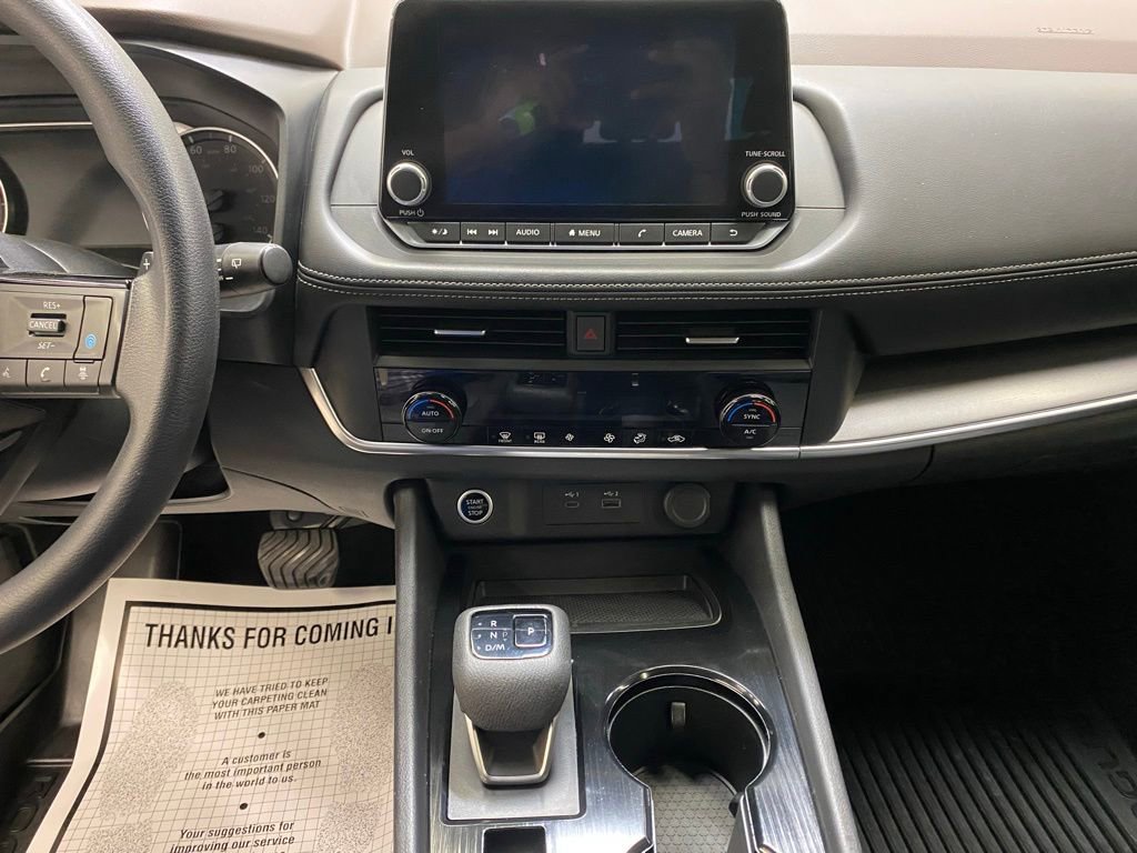 Used 2023 Nissan Rogue SV image 31