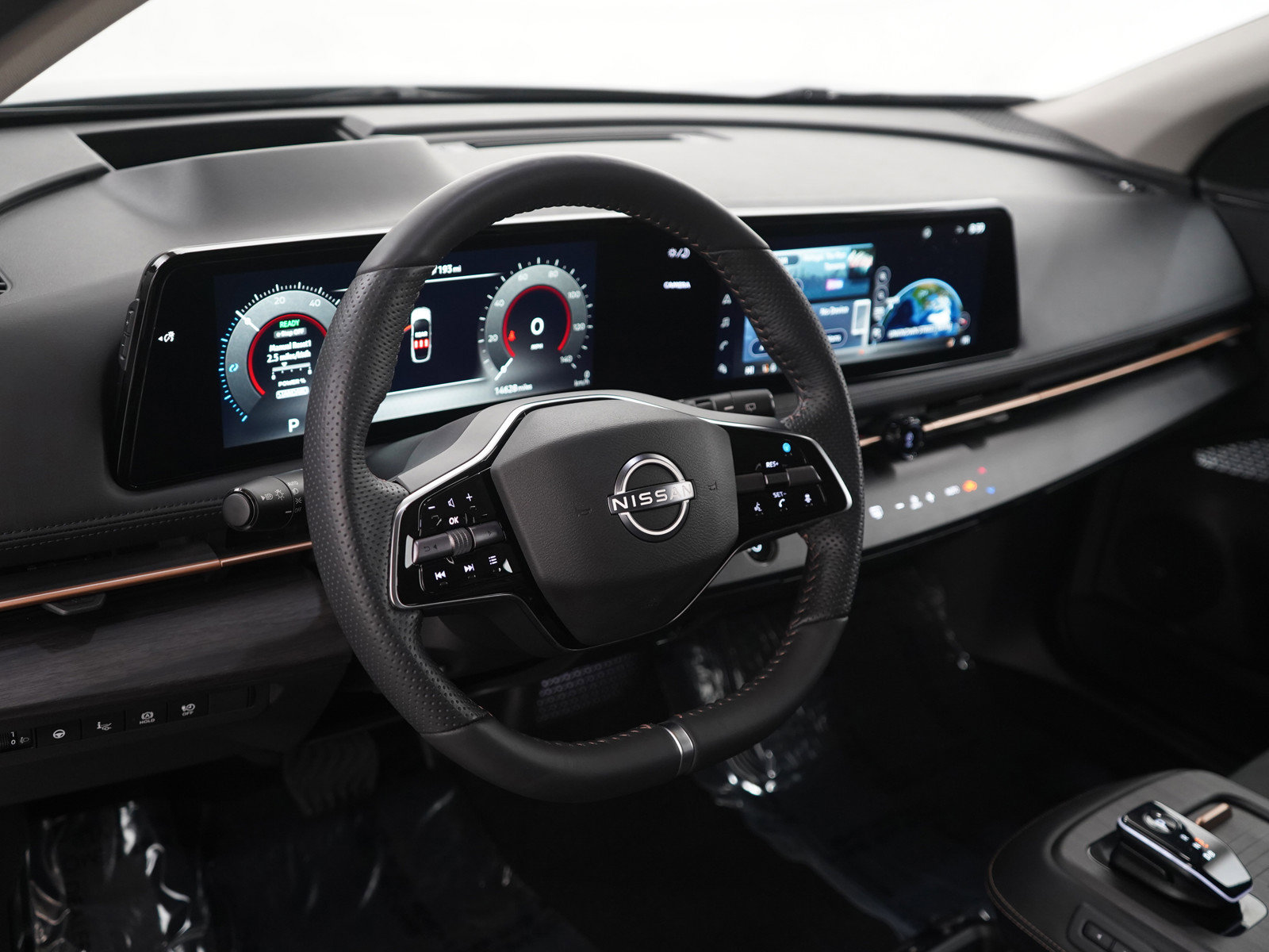 Used 2024 Nissan Ariya AWD image 19