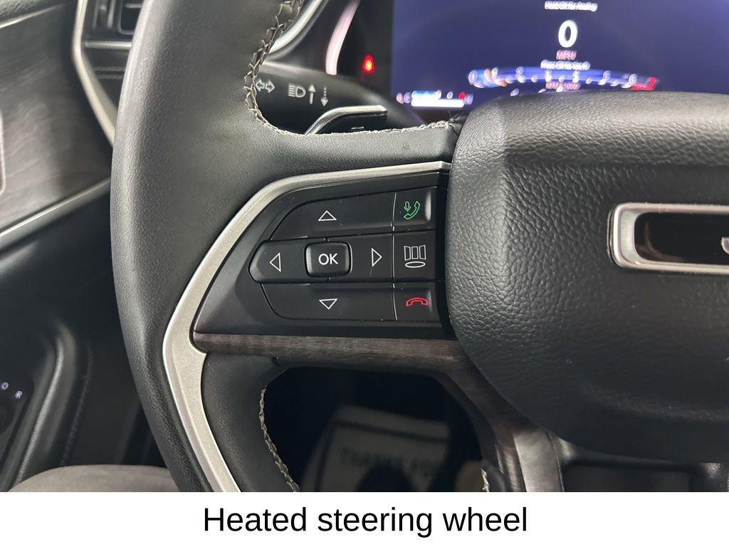 Used 2023 Jeep Grand Cherokee Limited w/ Black Appearance Package image 41