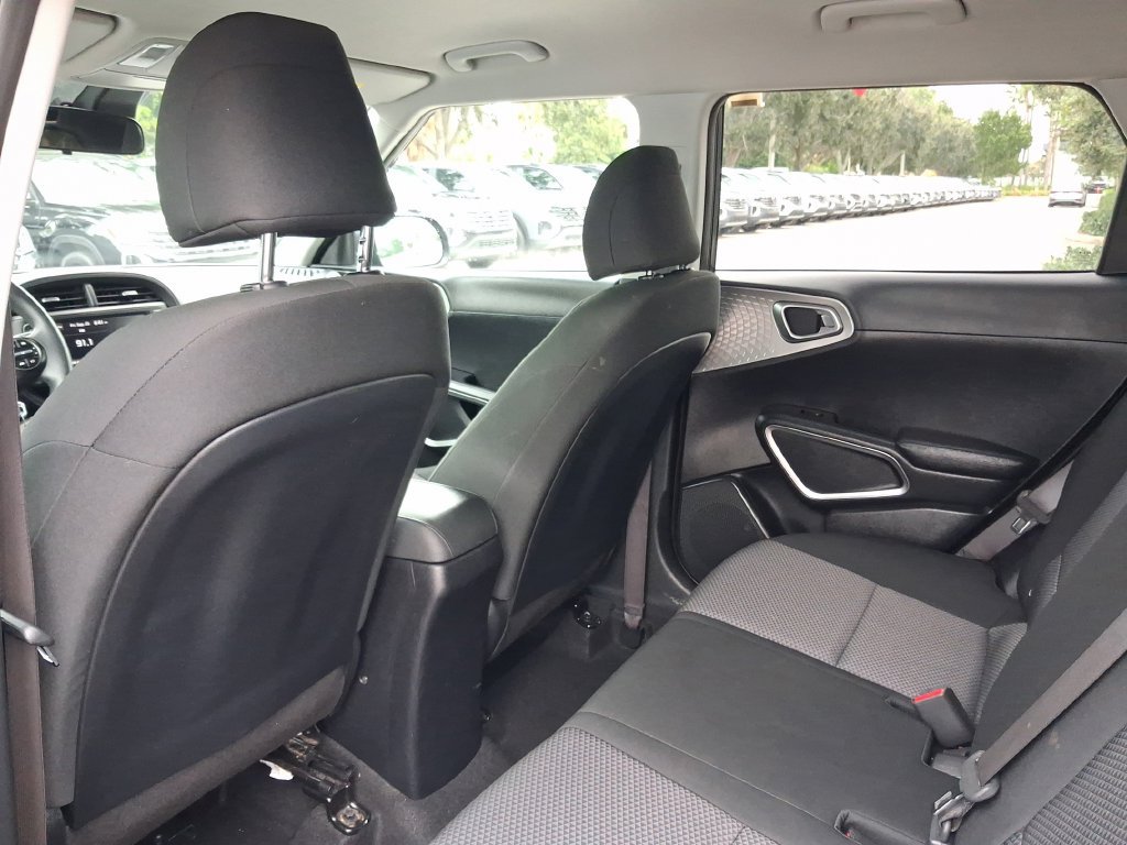 Used 2024 Kia Soul LX w/ Option Group 015 FWD image 13