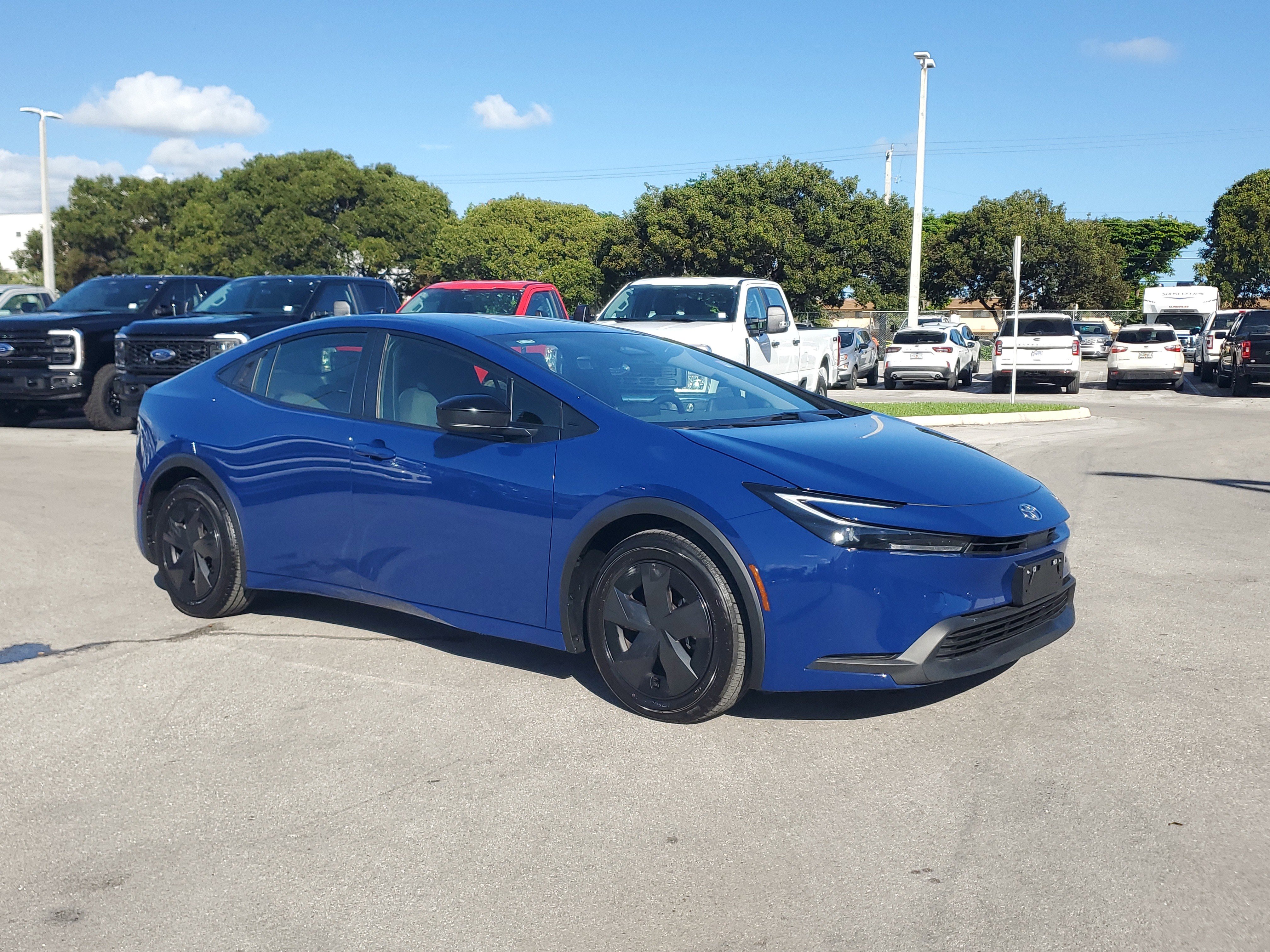 Used 2025 Toyota Prius LE image 29