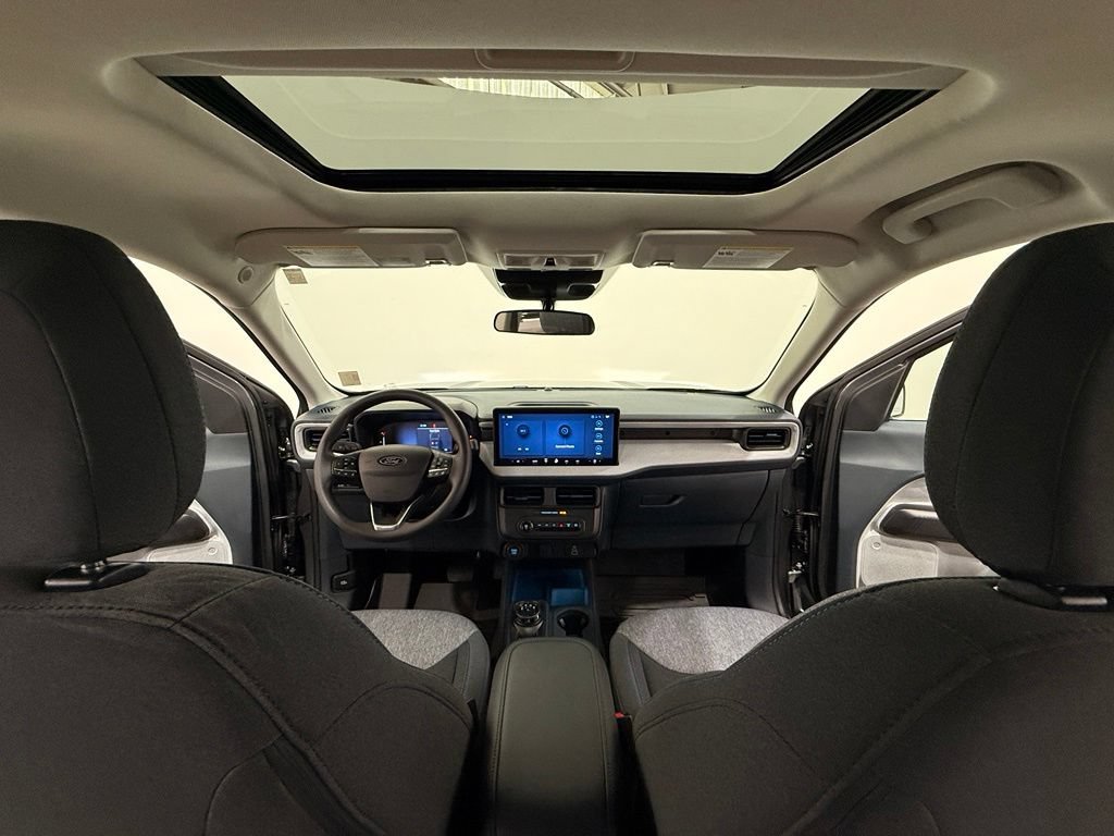 Certified 2025 Ford Maverick XLT FWD image 18