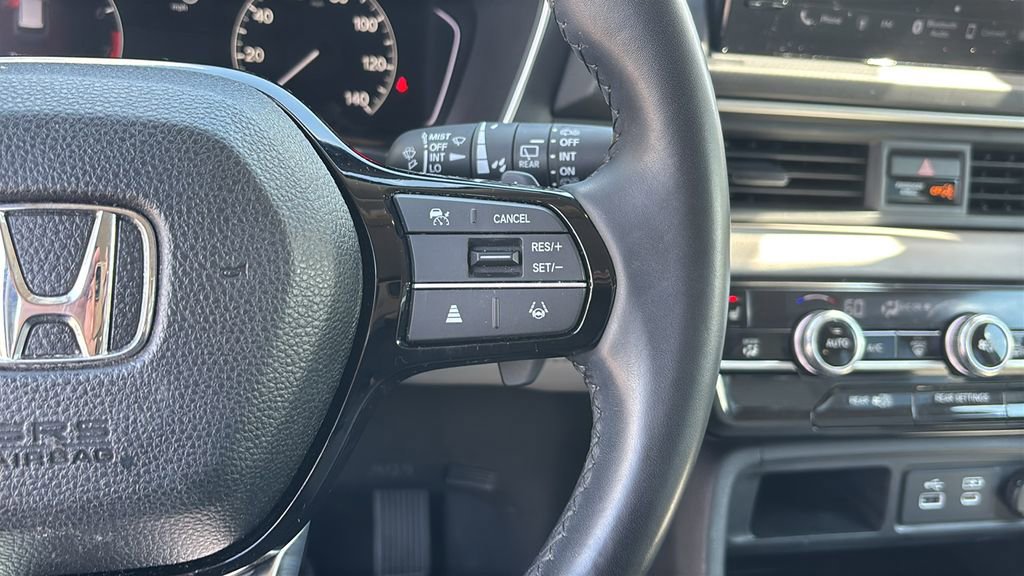 Used 2025 Honda Pilot EX-L image 18