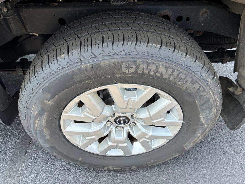 Certified 2023 Nissan Frontier SV w/ Tow Package AWD/4WD image 11