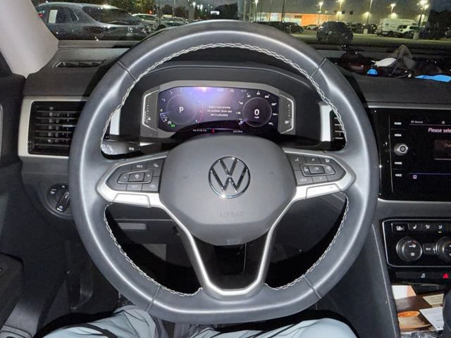 Used 2023 Volkswagen Atlas SEL AWD/4WD image 13