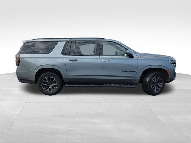 Used 2023 Chevrolet Suburban Z71 w/ Luxury Package AWD/4WD image 10