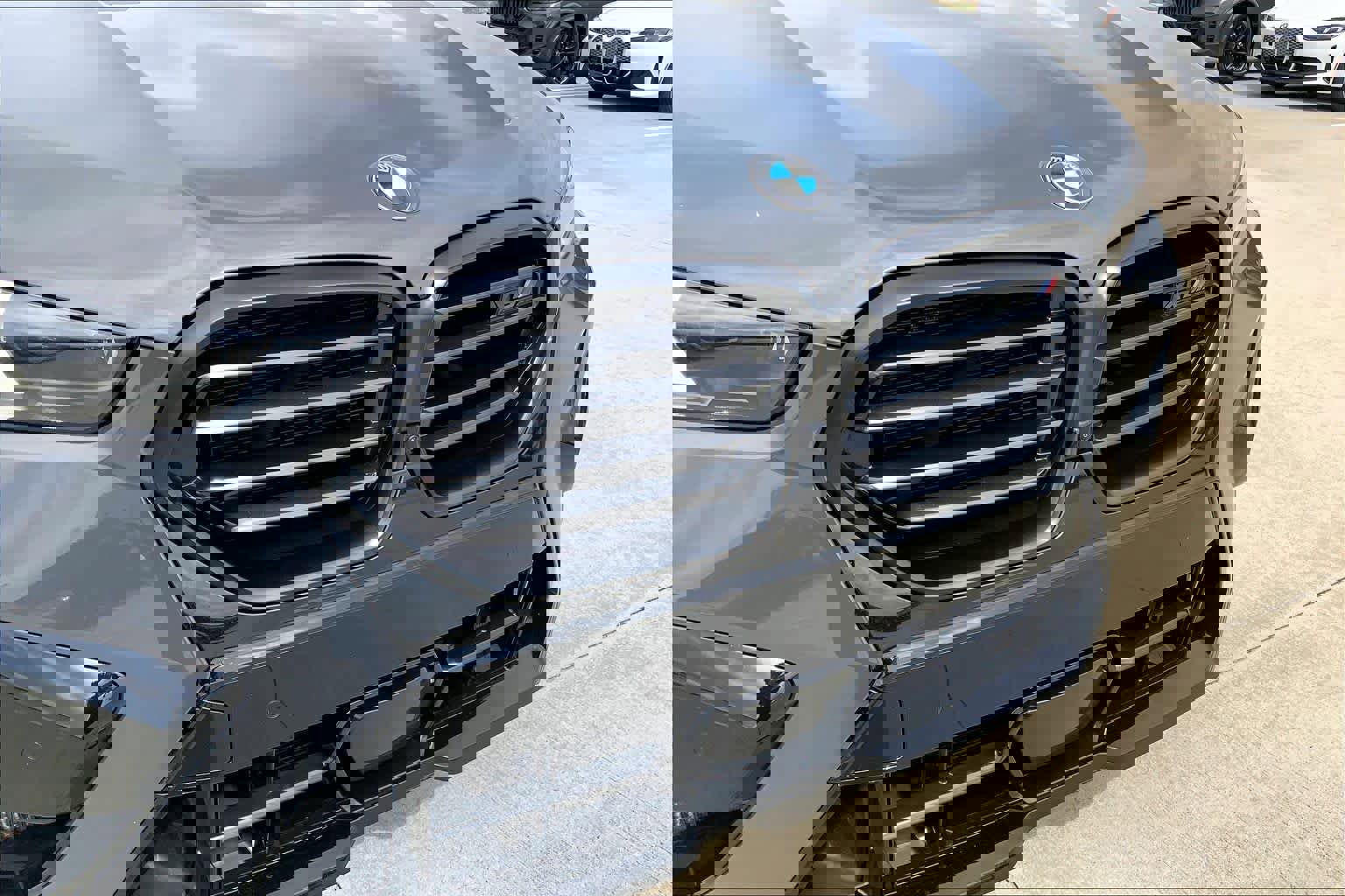 Used 2025 BMW X5 M Competition w/ Executive Package image 29