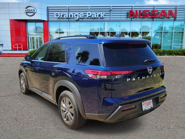 Used 2025 Nissan Pathfinder SV FWD image 3