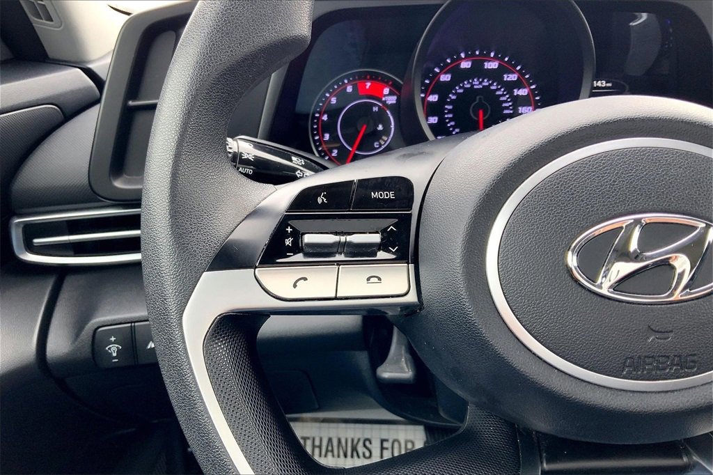 Used 2023 Hyundai Elantra SEL image 12