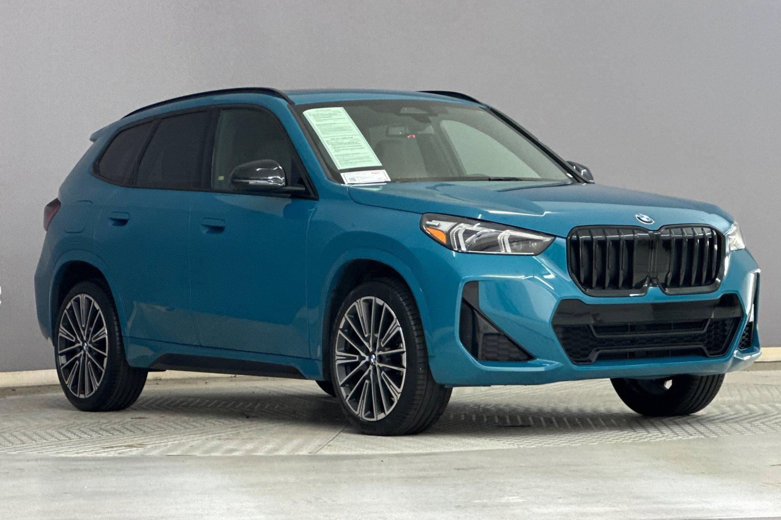 Certified 2023 BMW X1 xDrive28i w/ Premium Package image 6