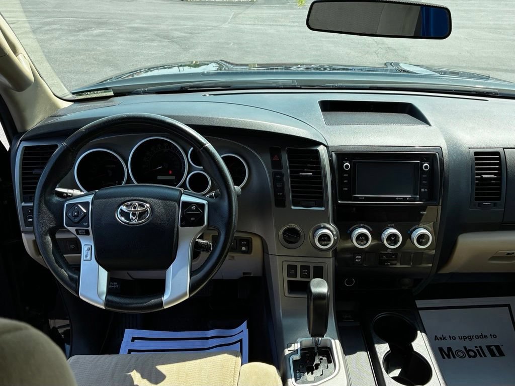 Used 2017 Toyota Sequoia SR5 AWD/4WD image 11